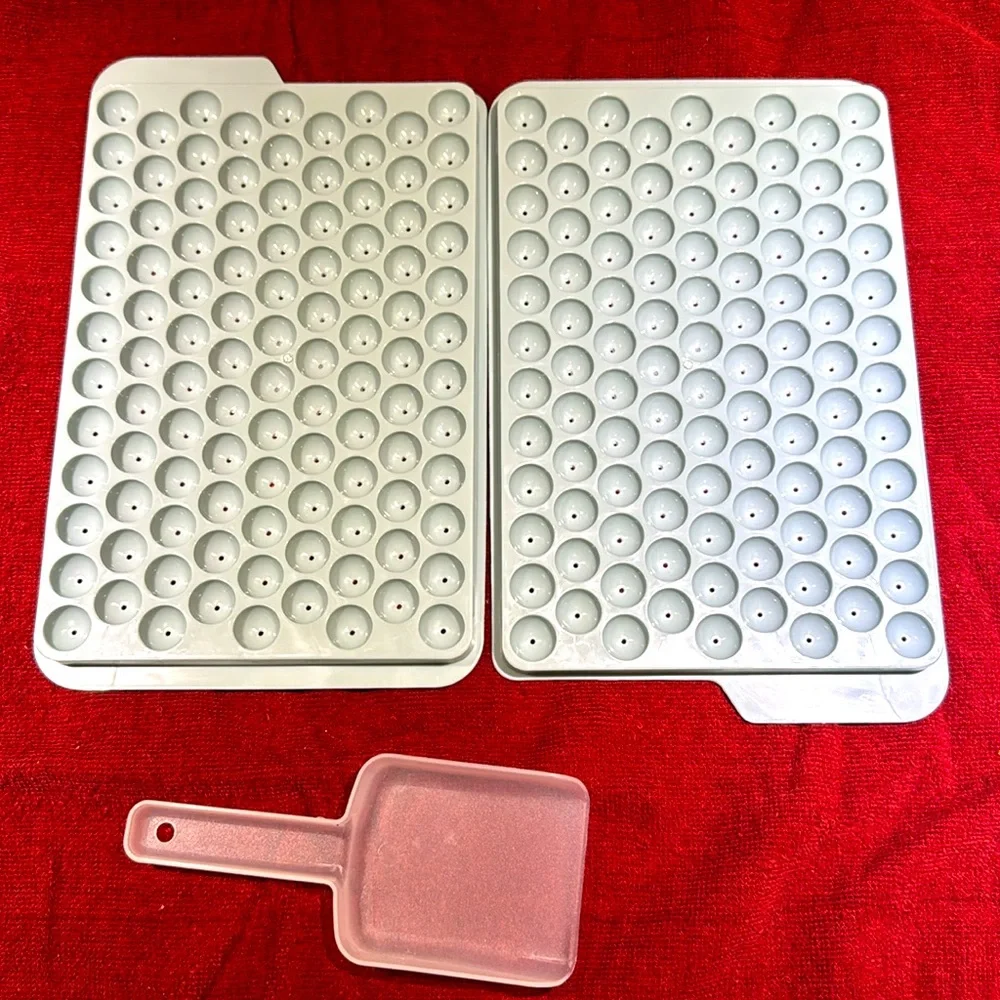 Mini Ice Cube Tray with Storage Container - Picture 3 of 9